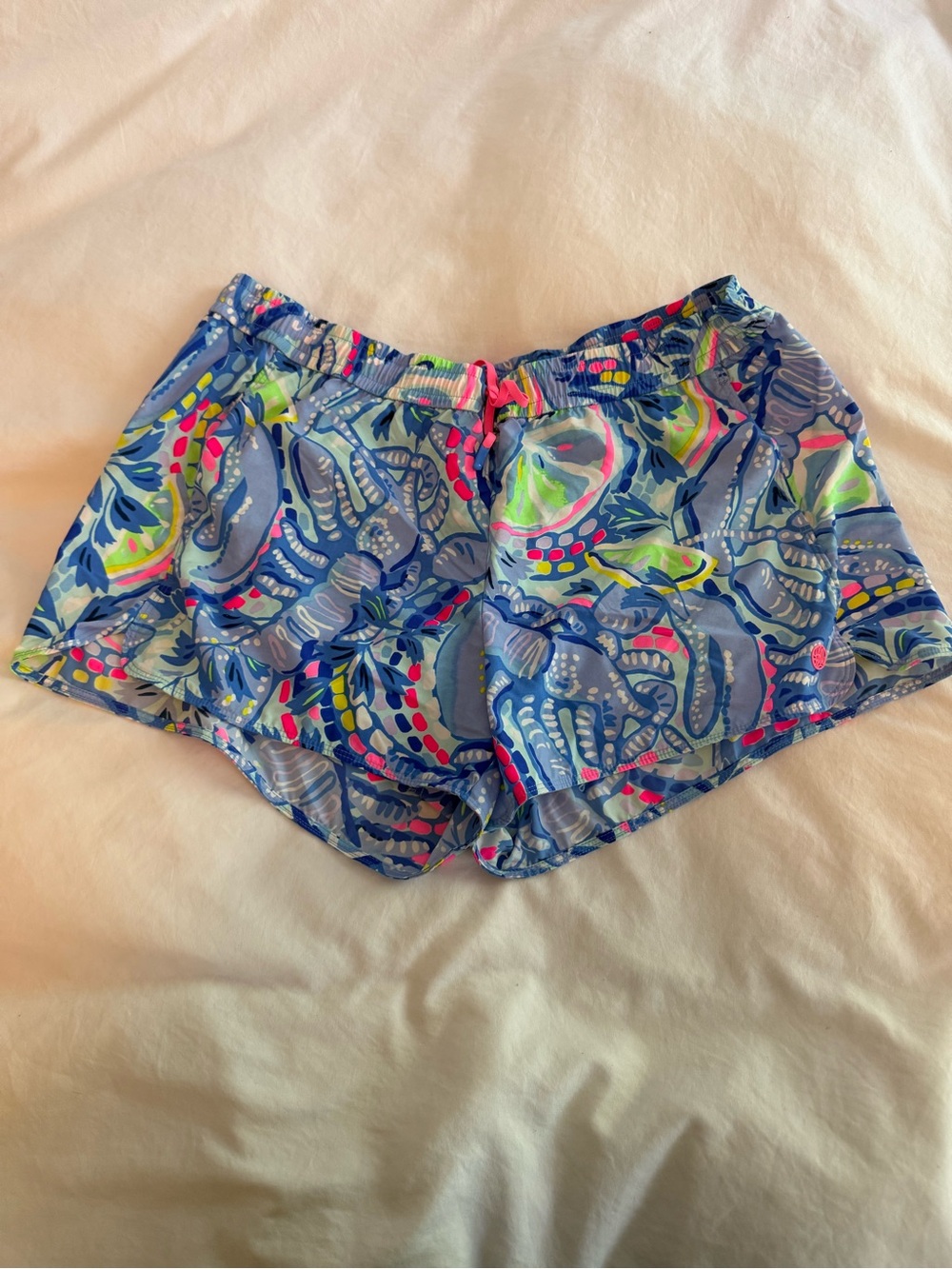 Lilly Pulitzer athletic "Run Around" shorts XL